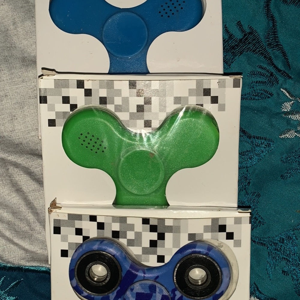 Fidget spinner